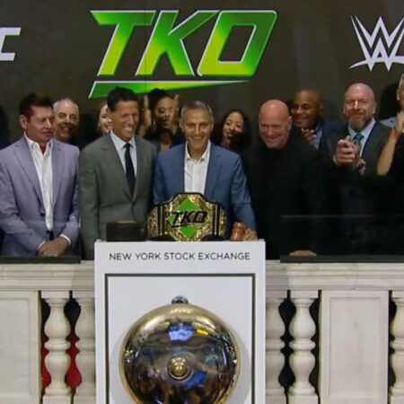 Мажоритарные акционеры UFC в Endeavor становятся частной компанией в рамках сделки на 25 миллиардов долларов; Ари Эмануэль получает выплату в 174 миллиона долларов