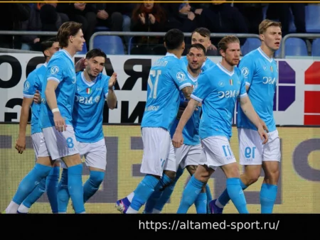 Решающий гол Мактоминея на 2-й минуте: «Наполи» победил «Кальяри» со счетом 1:0, вышел на второе место и сократил отставание от «Интера» до 6 очков, обойдя «Милан».