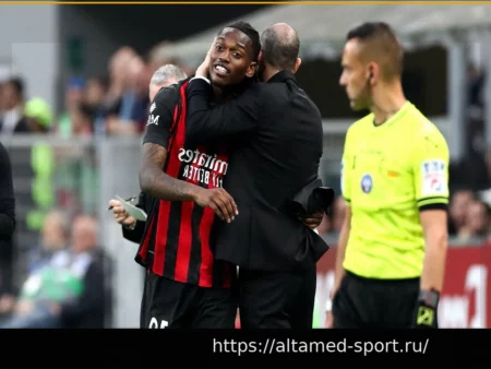 Странный момент с Леао: уходит с поля, но замена готовится для соперника